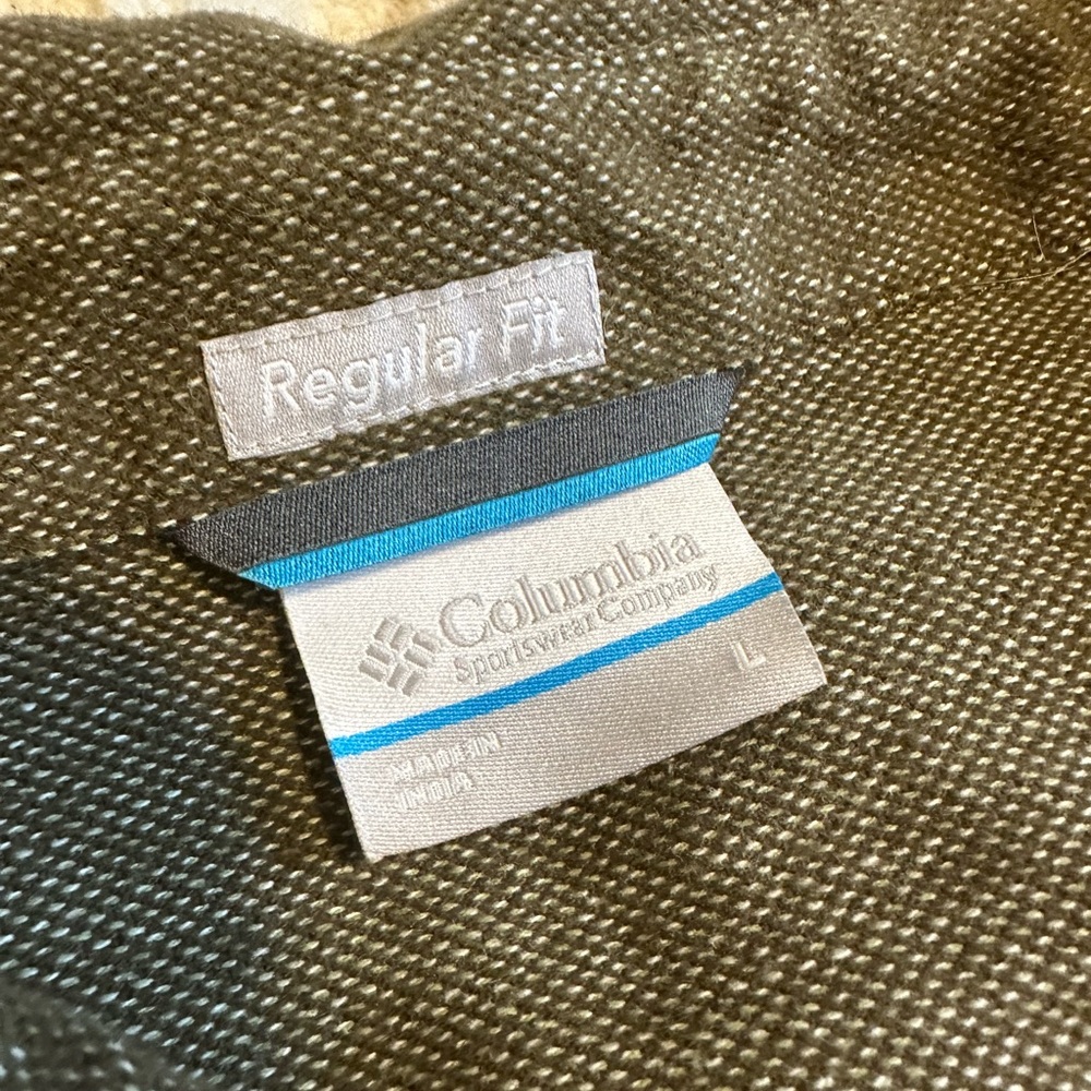 Columbia button down. - Picture 3 of 4